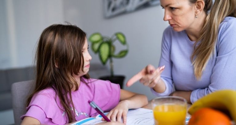 🧡 Evitați critica excesivă la adresa copilului