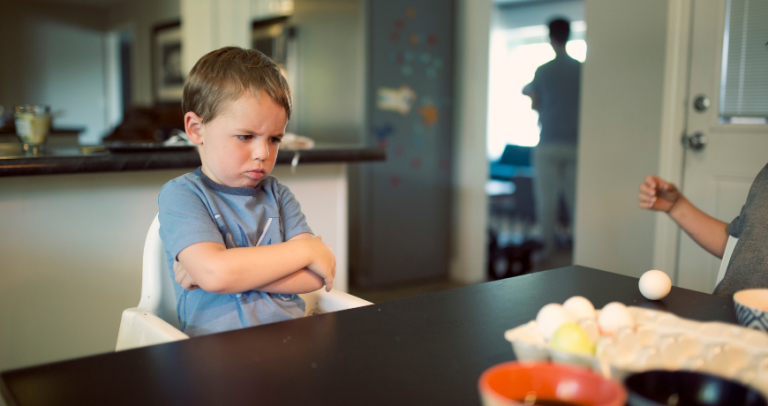 Când copilul opune rezistență: ce se ascunde în spate?