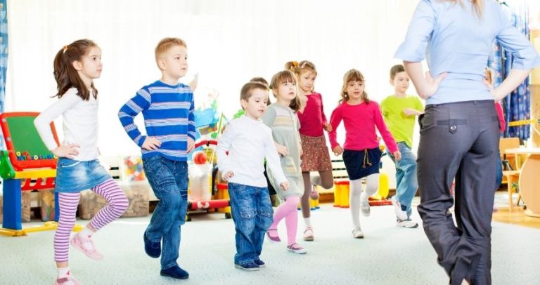 De ce exercițiile sunt esențiale pentru dezvoltarea creierului copiilor?