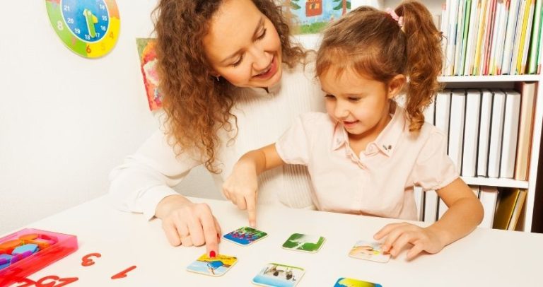 Povești după imagini: joc pentru dezvoltarea vorbirii la copii