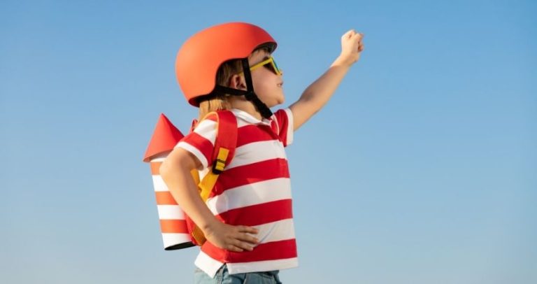 Cinci aspecte care formează o stimă de sine sănătoasă la copil