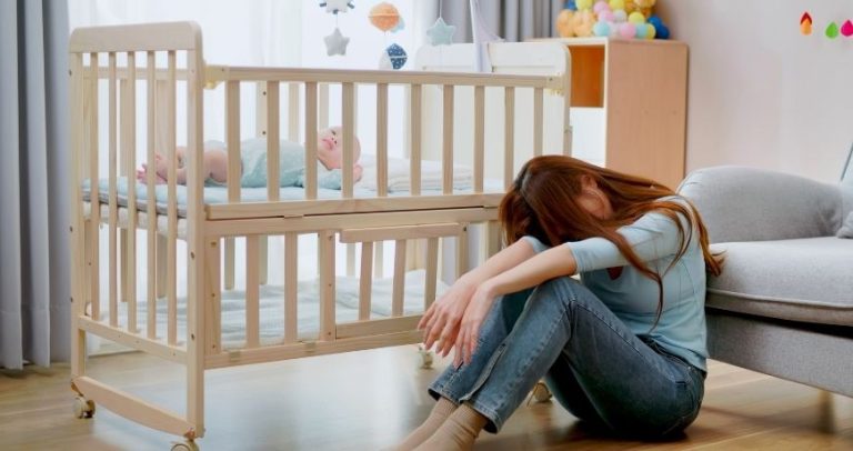 Mama obosită. Între odihnă și perfecționism