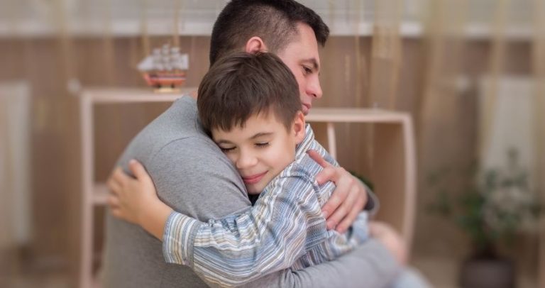 Ce se întâmplă când ne prefacem că un copil „nu are nicio problemă“?